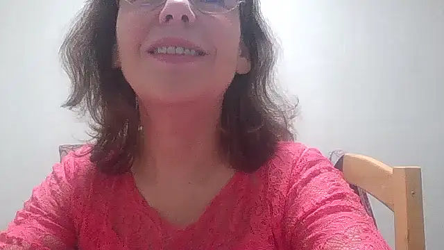 Snapshot of HollyJewel chatting on November 9, 7:23 pm HollyJewel online show from November 9, 7:23 pm