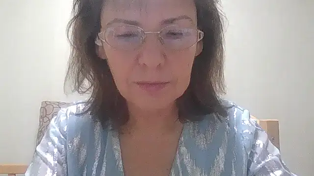 Snapshot of HollyJewel chatting on November 17, 4:13 pm HollyJewel online show from November 17, 4:13 pm