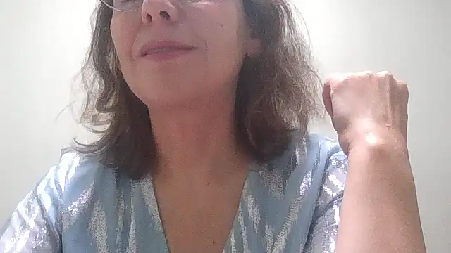 Snapshot of HollyJewel chatting on November 18, 7:07 pm HollyJewel online show from November 18, 7:07 pm