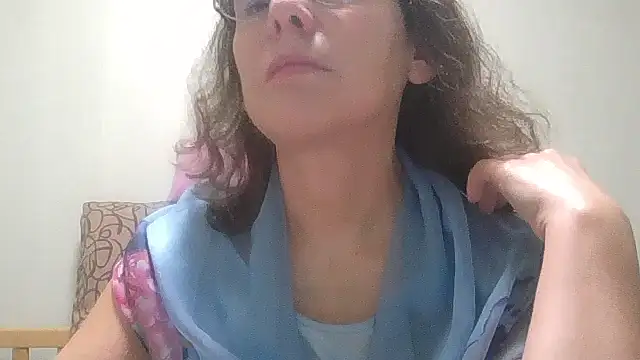 Snapshot of HollyJewel chatting on November 26, 4:41 pm HollyJewel online show from November 26, 4:41 pm