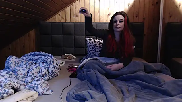 Snapshot of BoeseMoni1998 chatting on February 8, 4:36 pm BoeseMoni1998 online show from February 8, 4:36 pm