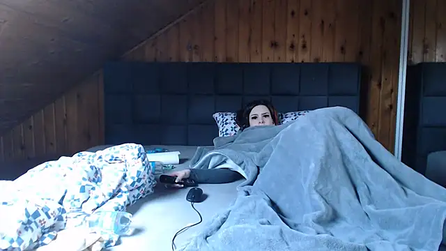 Snapshot of BoeseMoni1998 chatting on February 9, 2:50 pm BoeseMoni1998 online show from February 9, 2:50 pm