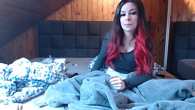 Snapshot of BoeseMoni1998 chatting on February 12, 2:10 pm BoeseMoni1998 online show from February 12, 2:10 pm