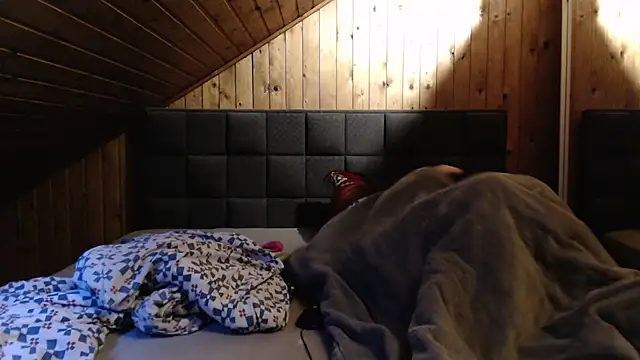 Snapshot of BoeseMoni1998 chatting on February 19, 11:49 am BoeseMoni1998 online show from February 19, 11:49 am