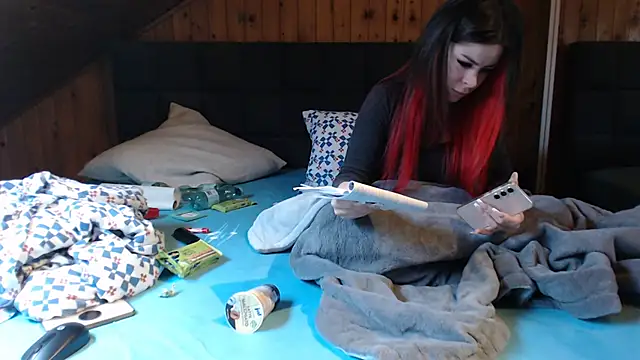 Snapshot of BoeseMoni1998 chatting on February 28, 8:20 am BoeseMoni1998 online show from February 28, 8:20 am