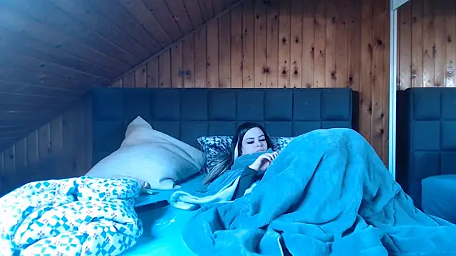 Snapshot of BoeseMoni1998 chatting on March 6, 9:03 am BoeseMoni1998 online show from March 6, 9:03 am