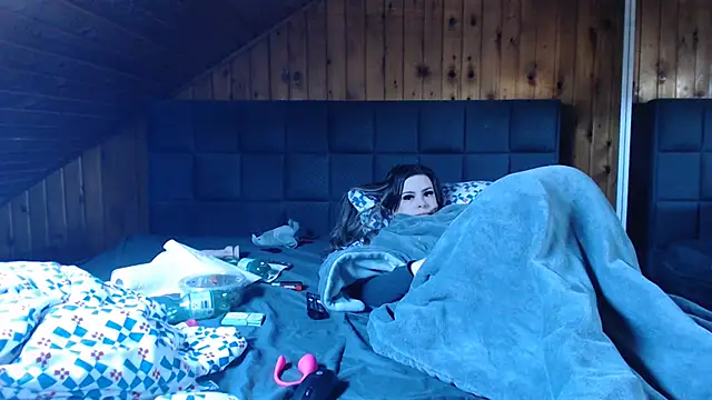 Snapshot of BoeseMoni1998 chatting on March 19, 6:12 pm BoeseMoni1998 online show from March 19, 6:12 pm