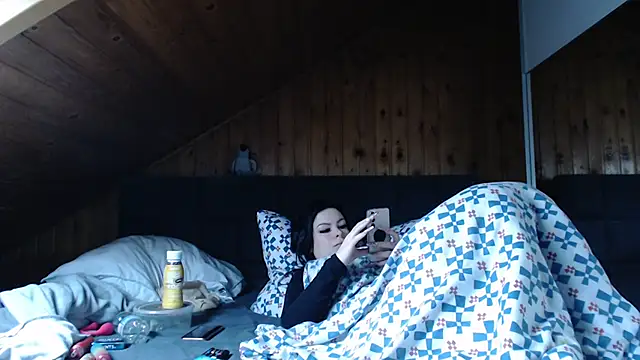 Snapshot of BoeseMoni1998 chatting on October 21, 8:04 am BoeseMoni1998 online show from October 21, 8:04 am