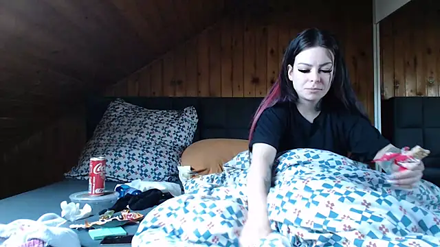 Snapshot of BoeseMoni1998 chatting on February 28, 9:32 am BoeseMoni1998 online show from February 28, 9:32 am