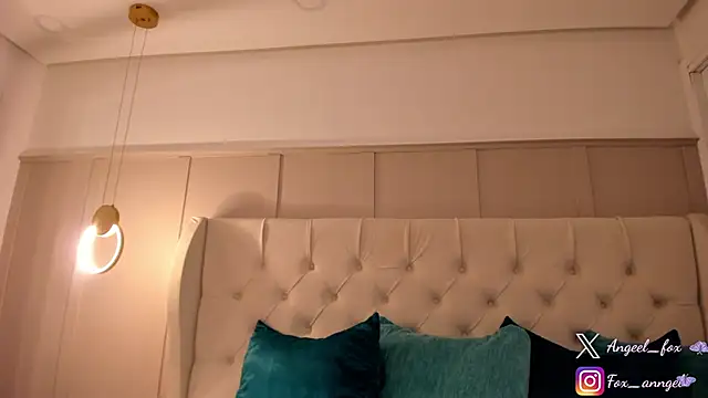 angeel fox online show from October 30, 6:37 am