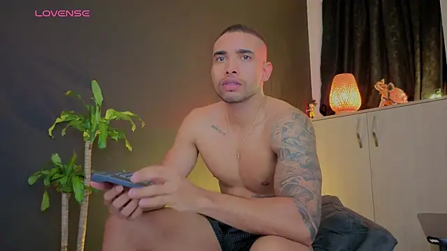 LincomAmith online show from November 11, 10:21 pm