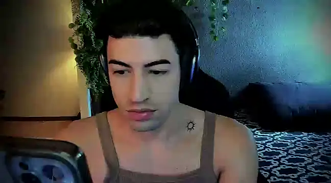 Snapshot of newjeff chatting on March 16, 2:33 pm newjeff online show from March 16, 2:33 pm