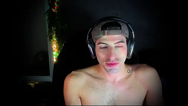 Snapshot of newjeff chatting on November 6, 10:54 pm newjeff online show from November 6, 10:54 pm