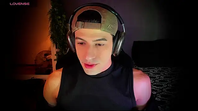 Snapshot of newjeff chatting on December 3, 5:22 pm newjeff online show from December 3, 5:22 pm