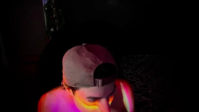 Snapshot of newjeff chatting on December 18, 12:22 pm newjeff online show from December 18, 12:22 pm