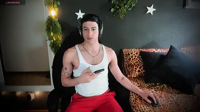 newjeff online show from April 24, 5:04 pm