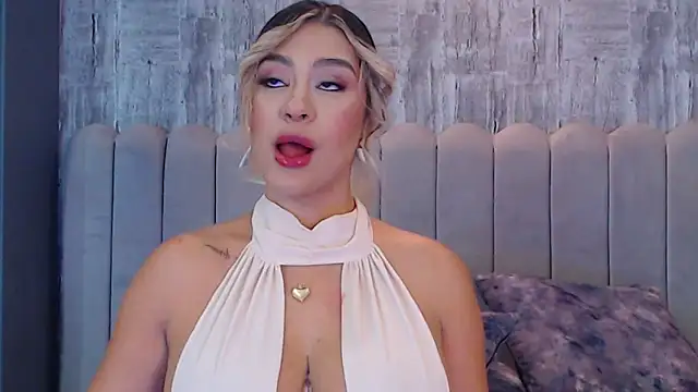 Snapshot of JoannaStanford chatting on September 19, 7:58 pm JoannaStanford online show from September 19, 7:58 pm