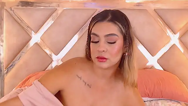 Snapshot of JoannaStanford chatting on November 14, 9:13 pm JoannaStanford online show from November 14, 9:13 pm