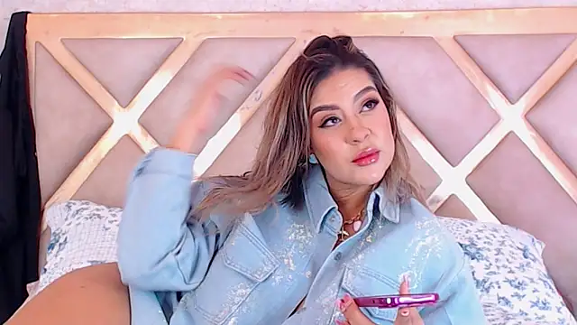 JoannaStanford online show from February 15, 9:55 pm