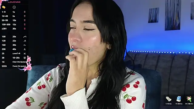 Snapshot of ZaraDames_ chatting on November 22, 4:00 am ZaraDames online show from November 22, 4:00 am