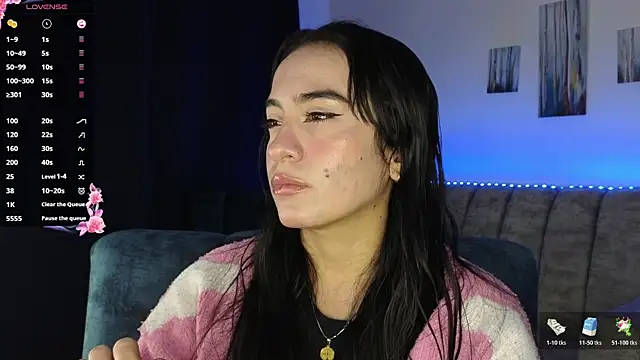 Snapshot of ZaraDames_ chatting on November 26, 3:40 am ZaraDames online show from November 26, 3:40 am