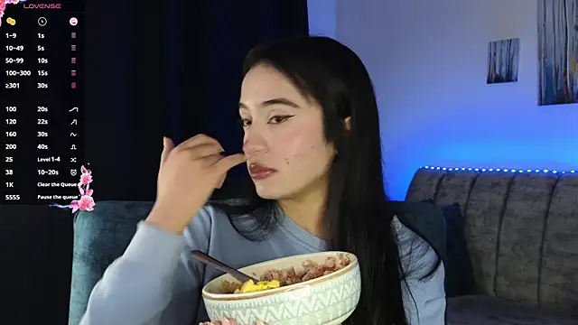 Snapshot of ZaraDames_ chatting on November 30, 3:32 am ZaraDames online show from November 30, 3:32 am