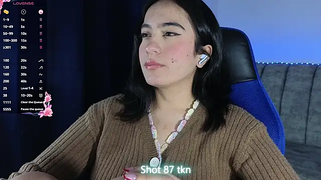 Snapshot of ZaraDames_ chatting on July 2, 2:22 am ZaraDames online show from July 2, 2:22 am