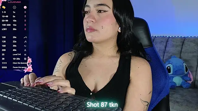 Snapshot of ZaraDames_ chatting on July 17, 6:09 am ZaraDames online show from July 17, 6:09 am