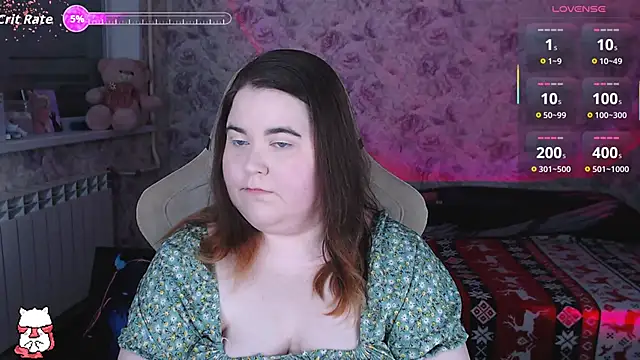 Estelle Hicks online show from February 17, 6:36 pm