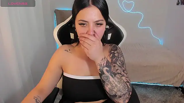 Victoryyy  online show from September 18, 7:49 pm