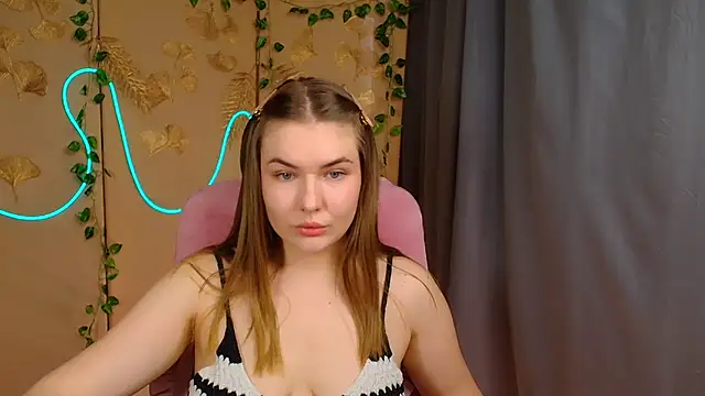 Snapshot of Glory_air chatting on May 21, 6:31 am Glory air online show from May 21, 6:31 am