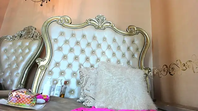 Celeste Baker  online show from December 17, 1:17 pm