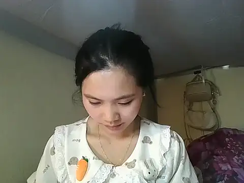Snapshot of Be-MyMy chatting on March 30, 1:56 pm Be-MyMy online show from March 30, 1:56 pm