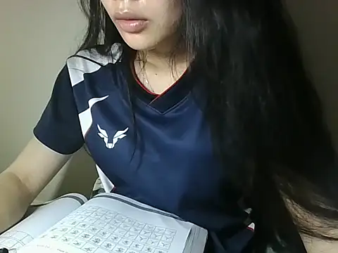 Snapshot of Be-MyMy chatting on April 5, 1:52 pm Be-MyMy online show from April 5, 1:52 pm