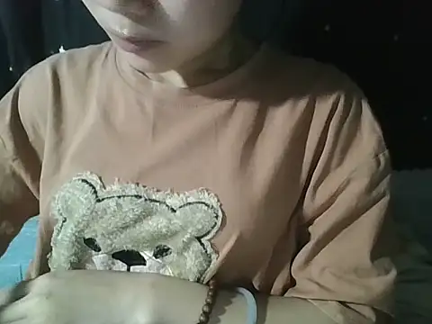 Snapshot of Be-MyMy chatting on April 18, 1:26 pm Be-MyMy online show from April 18, 1:26 pm