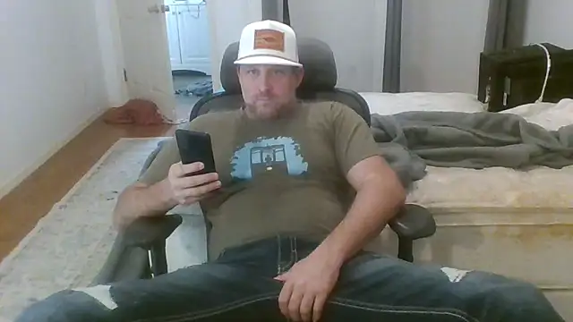 Snapshot of poundyouout69 chatting on March 13, 8:54 pm poundyouout69 online show from March 13, 8:54 pm