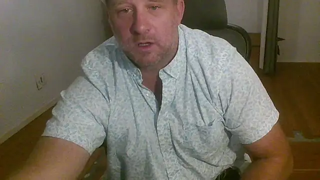 Snapshot of poundyouout69 chatting on November 28, 2:14 am poundyouout69 online show from November 28, 2:14 am