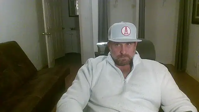 Snapshot of poundyouout69 chatting on December 20, 1:34 am poundyouout69 online show from December 20, 1:34 am
