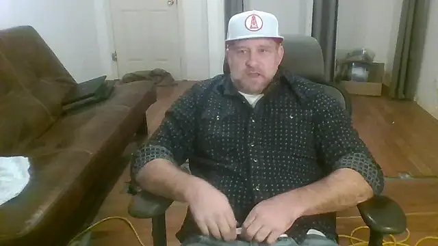 Snapshot of poundyouout69 chatting on February 2, 5:55 pm poundyouout69 online show from February 2, 5:55 pm