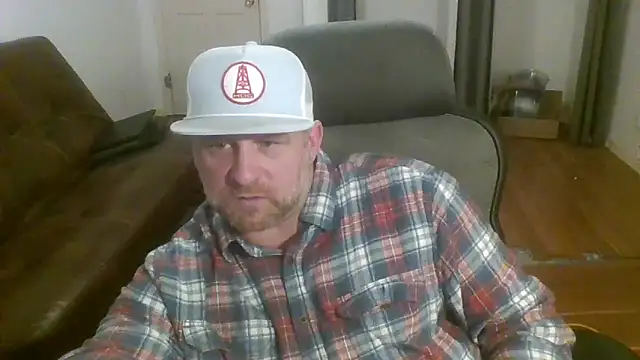 Snapshot of poundyouout69 chatting on February 5, 6:40 am poundyouout69 online show from February 5, 6:40 am