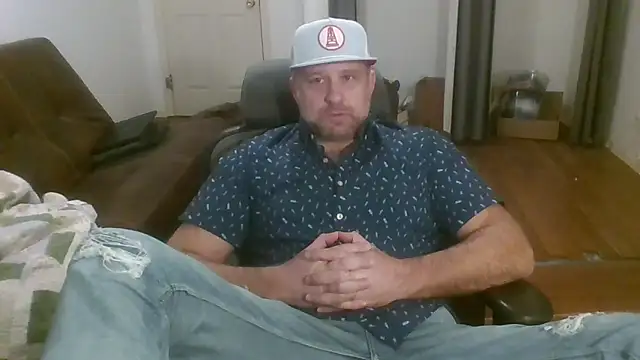 Snapshot of poundyouout69 chatting on February 5, 11:53 pm poundyouout69 online show from February 5, 11:53 pm