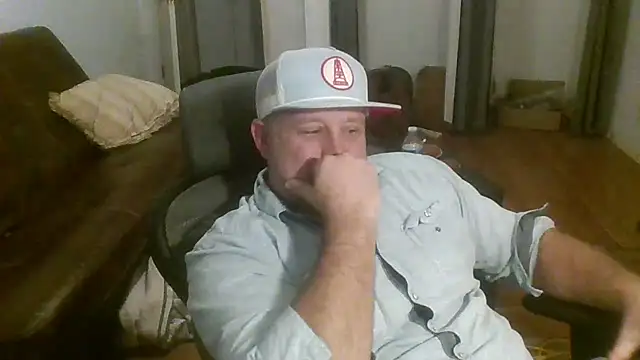 Snapshot of poundyouout69 chatting on February 21, 4:35 am poundyouout69 online show from February 21, 4:35 am