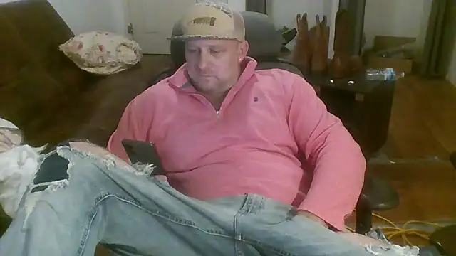 Snapshot of poundyouout69 chatting on February 22, 4:35 am poundyouout69 online show from February 22, 4:35 am