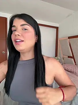 Snapshot of emma_lopes chatting on June 8, 7:36 pm emma lopes online show from June 8, 7:36 pm