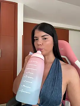 Snapshot of emma_lopes chatting on July 11, 8:22 pm emma lopes online show from July 11, 8:22 pm