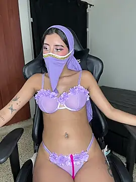 Snapshot of Dalia_asad chatting on December 22, 6:28 am Dalia asad online show from December 22, 6:28 am