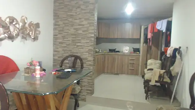 Snapshot of brigitht chatting on June 6, 11:42 pm brigitht online show from June 6, 11:42 pm