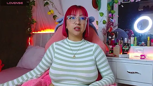 Littlerouse  online show from November 7, 10:43 pm