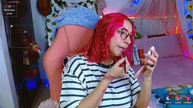 Littlerouse  online show from May 19, 7:58 am