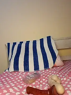 Snapshot of Freya_004 chatting on October 2, 5:47 am Freya 004 online show from October 2, 5:47 am